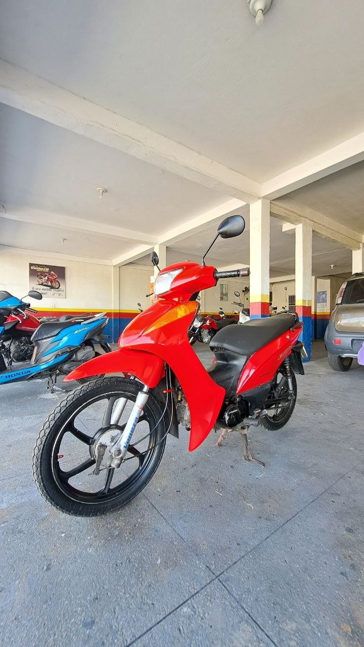 HONDA BIZ 100 ES FRENTE ESQUERDA